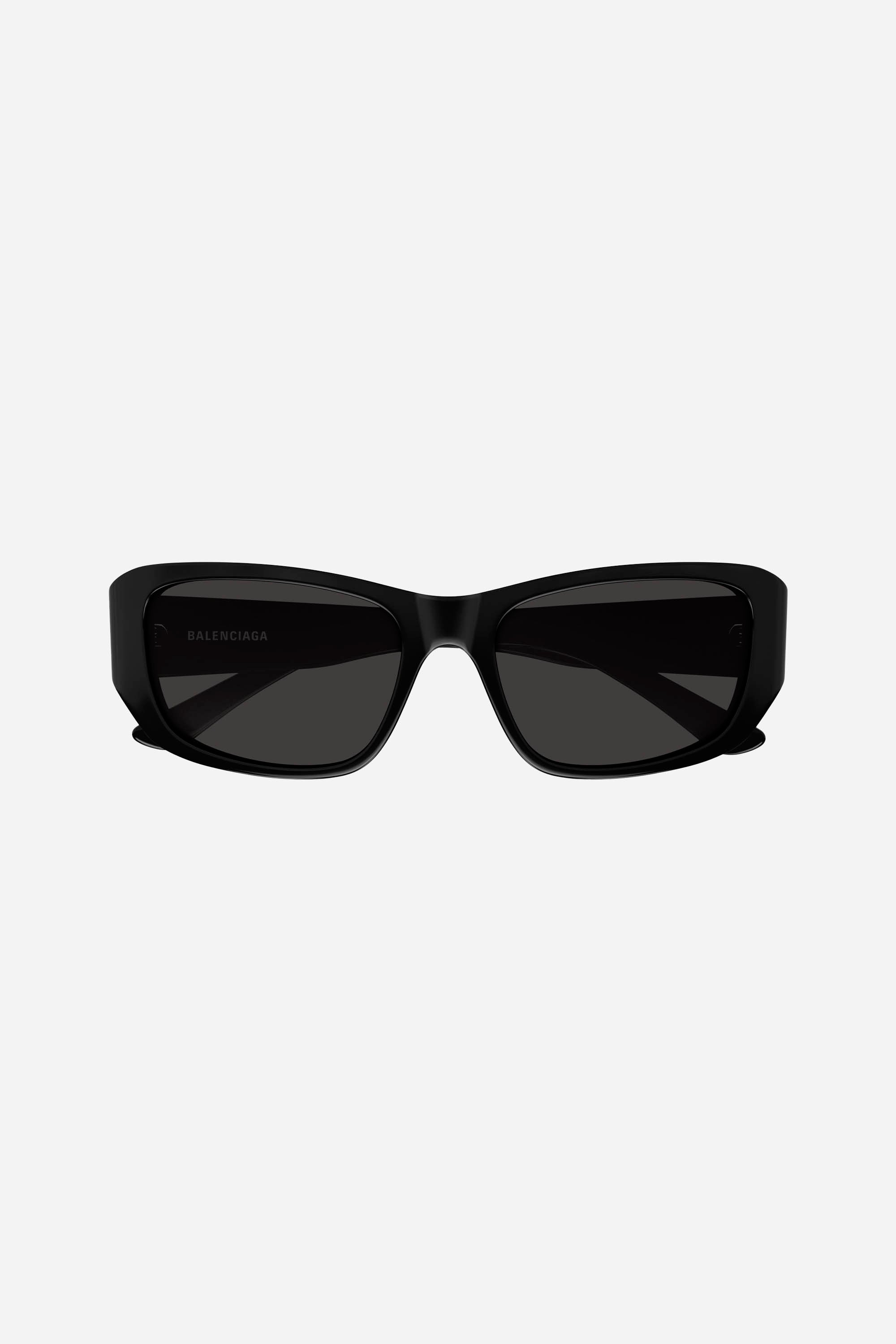 Unisex black sunglasses with grey lense